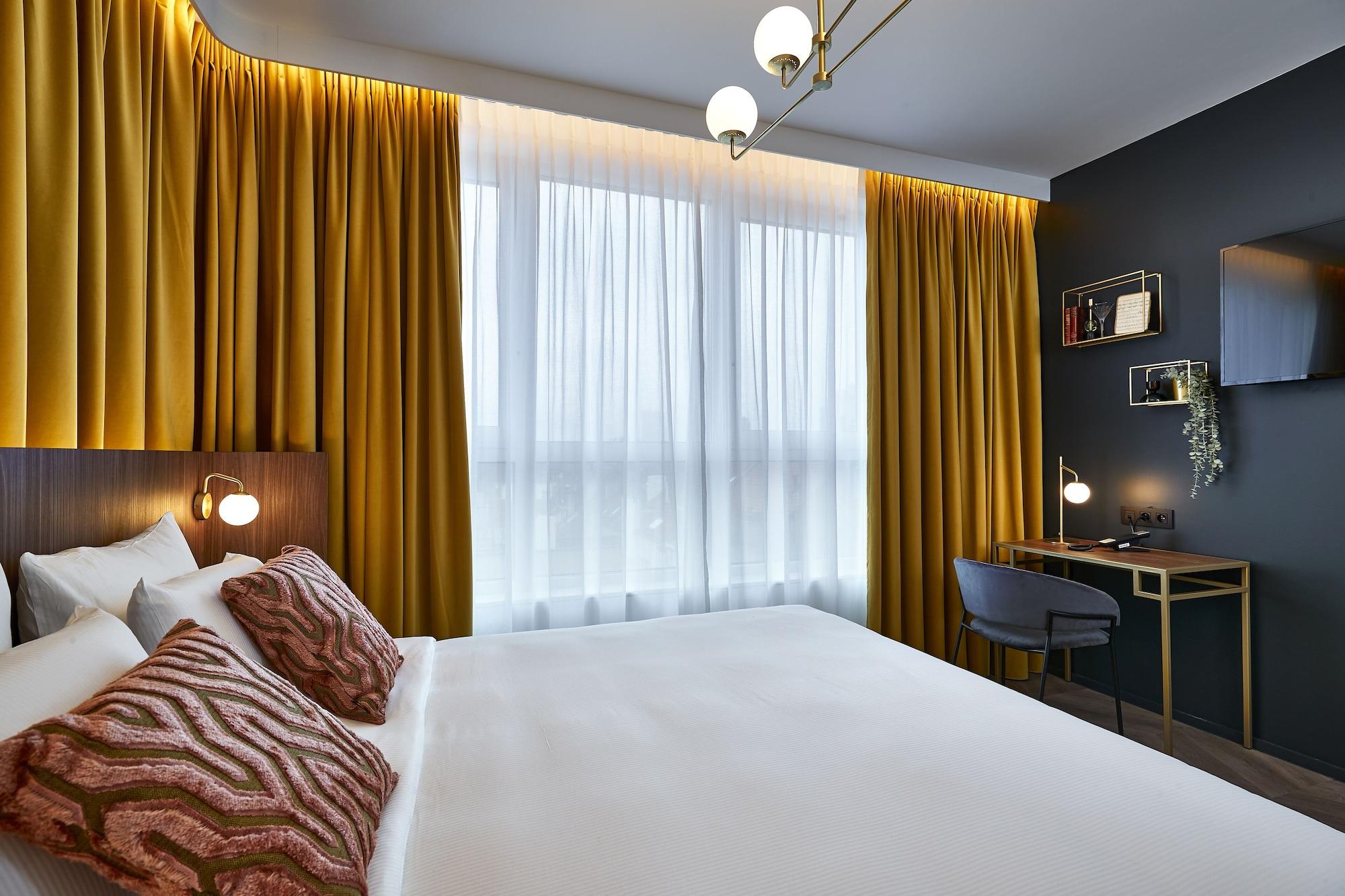 The Scott Hotel Brussels Saint-Gilles Exterior photo